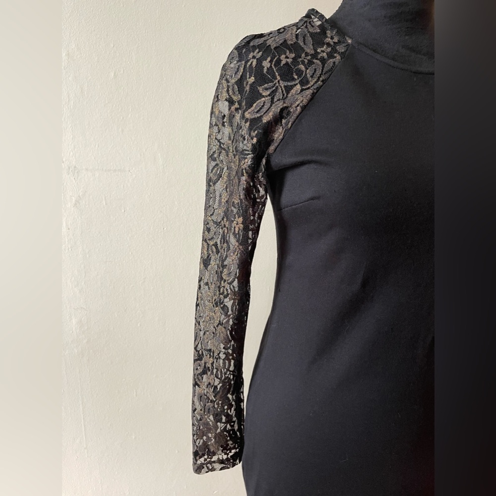 Petticoat Alley, Black/Gold form fitting dress,w/lace sleeves, size med - Picture 3 of 7